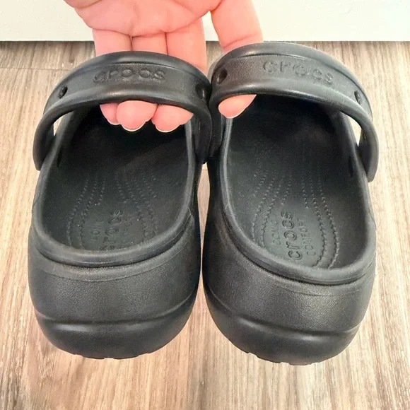 CROCS Black High Platform Clogs - Picture 2 of 5